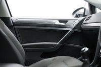 USED 2018 68 VOLKSWAGEN GOLF 1.6 TDI SE Nav Euro 6 (s/s) 5dr Service History, Sat Nav