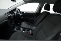USED 2018 68 VOLKSWAGEN GOLF 1.6 TDI SE Nav Euro 6 (s/s) 5dr Service History, Sat Nav