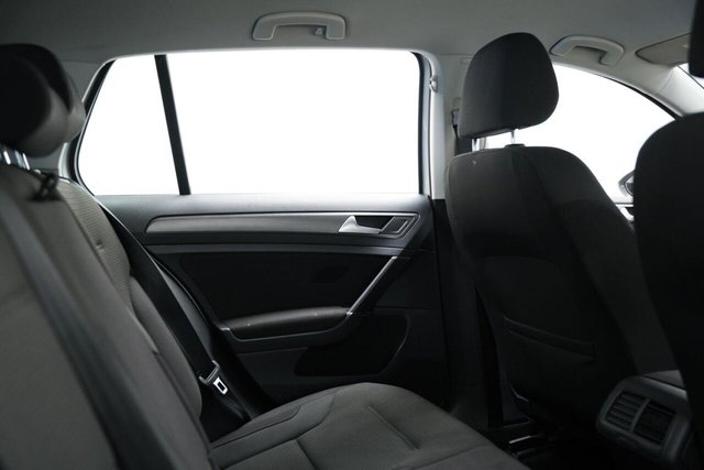 2018 VOLKSWAGEN GOLF 1.6 TDI SE Nav Euro 6 (s/s) 5dr - Photo 12