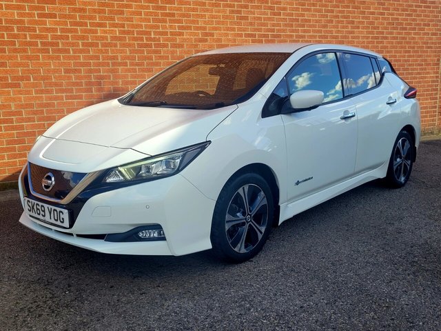 2019 69 Nissan Leaf 40kWh Tekna Hatchback 5dr Electric Auto (150 ps)