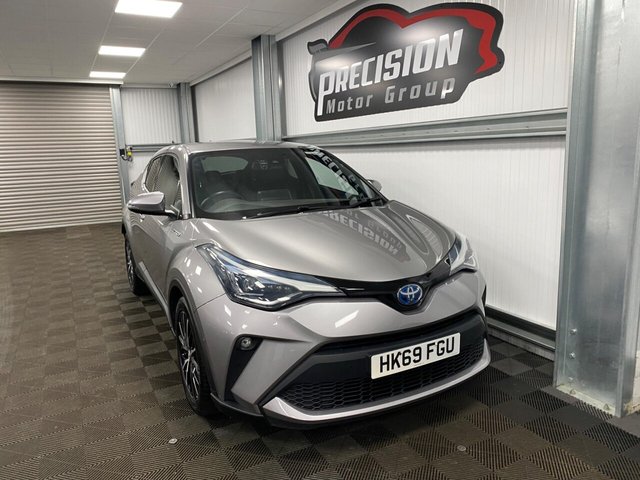 2020 TOYOTA C-HR (2020) - Photo 2