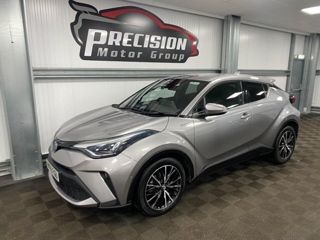 2020 TOYOTA C-HR (2020) - Photo 4