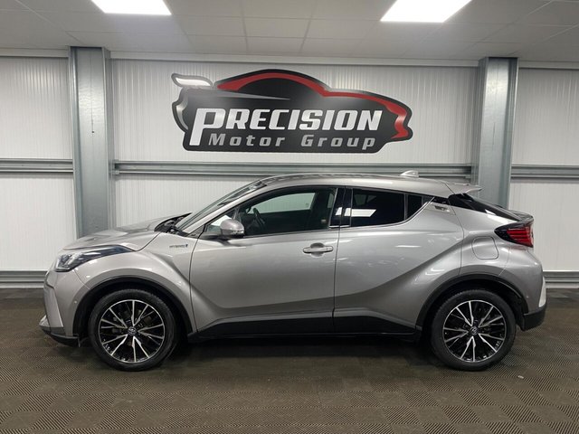 2020 TOYOTA C-HR (2020) - Photo 6