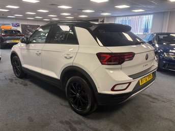 View our VOLKSWAGEN T-ROC