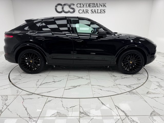 2019 PORSCHE CAYENNE - Photo 2