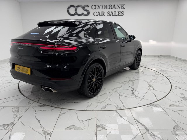 2019 PORSCHE CAYENNE - Photo 3