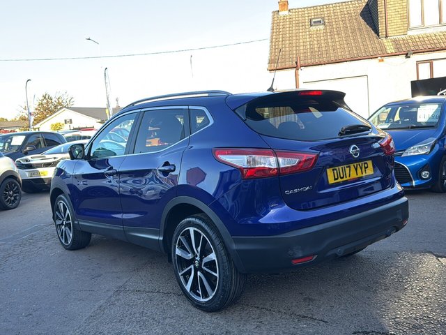 View our NISSAN QASHQAI