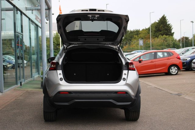 2020 NISSAN JUKE 1.0 DIG-T Tekna SUV 5dr Petrol DCT Auto Euro 6 (s/s) (117 ps) - Photo 7