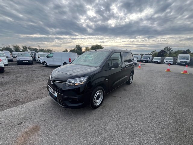 View our TOYOTA PROACE CITY
