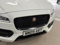 USED 2017 09 JAGUAR F-PACE 2.0 D240 R-Sport SUV 5dr Diesel Auto AWD Euro 6 (s/s) (240 ps) RED LEAHTER INTERIOR + D240 + PANORAMIC GLASS ROOF!