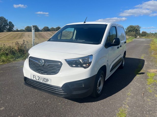 2021 Vauxhall Combo 1.5L Edition 4dr - Photo 3