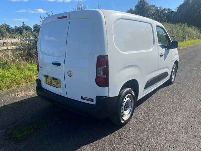 2021 Vauxhall Combo 1.5L Edition 4dr - Photo 6