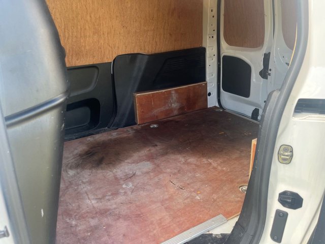 2021 Vauxhall Combo 1.5L Edition 4dr - Photo 7