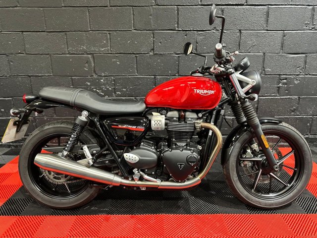 View our TRIUMPH STREET TWIN