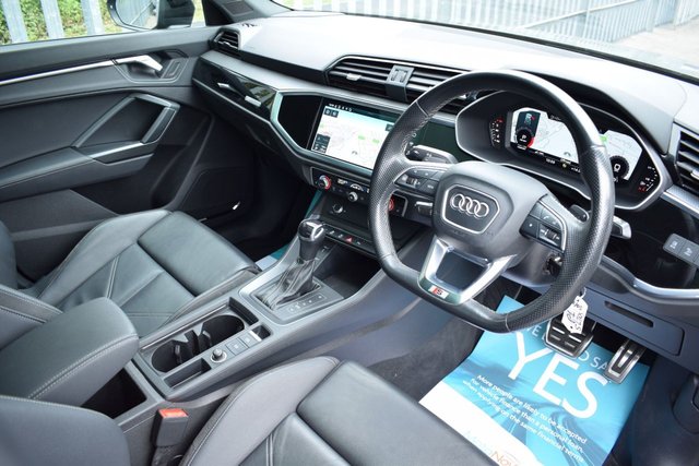 View our AUDI Q3