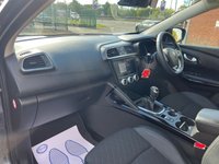 USED 2019 19 RENAULT KADJAR 1.3 TCe Iconic SUV 5dr Petrol Manual Euro 6 (s/s) (140 ps) 
