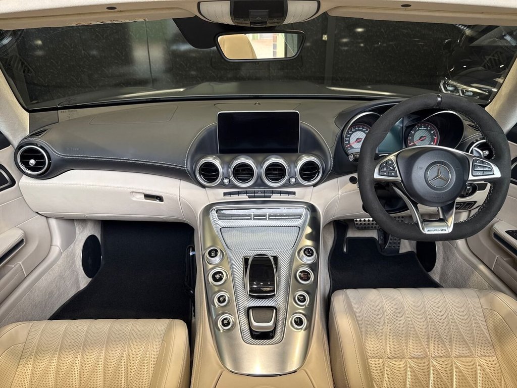 USED 2017 17 MERCEDES-BENZ AMG GT 4.0 V8 BiTurbo C Roadster 2dr Petrol SpdS DCT Euro 6 (s/s) (557 ps) MB HISTORY|AMG SEATS|BURMESTER