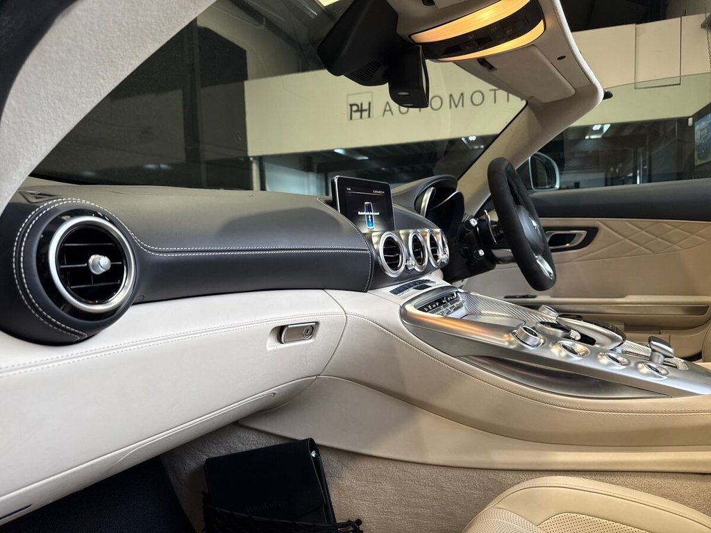 USED 2017 17 MERCEDES-BENZ AMG GT 4.0 V8 BiTurbo C Roadster 2dr Petrol SpdS DCT Euro 6 (s/s) (557 ps) MB HISTORY|AMG SEATS|BURMESTER