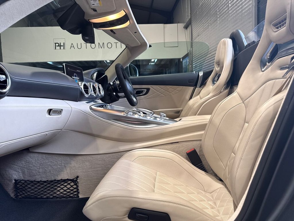 USED 2017 17 MERCEDES-BENZ AMG GT 4.0 V8 BiTurbo C Roadster 2dr Petrol SpdS DCT Euro 6 (s/s) (557 ps) MB HISTORY|AMG SEATS|BURMESTER