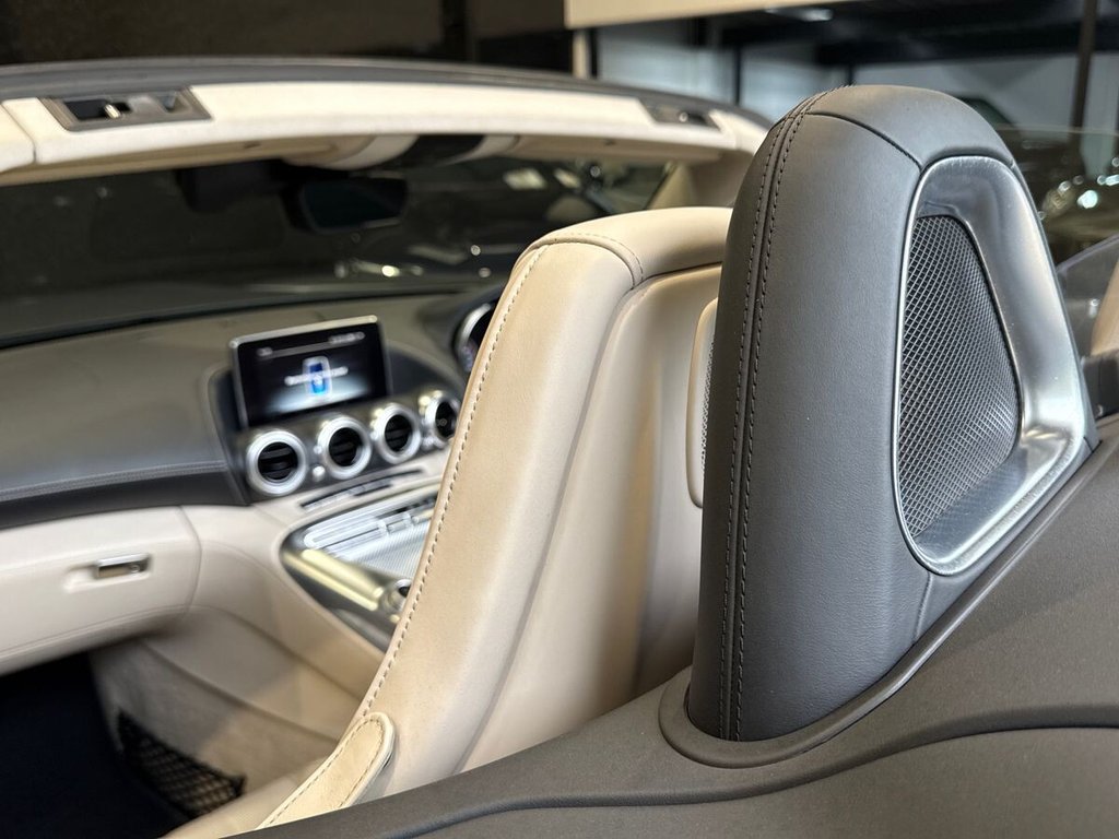 USED 2017 17 MERCEDES-BENZ AMG GT 4.0 V8 BiTurbo C Roadster 2dr Petrol SpdS DCT Euro 6 (s/s) (557 ps) MB HISTORY|AMG SEATS|BURMESTER