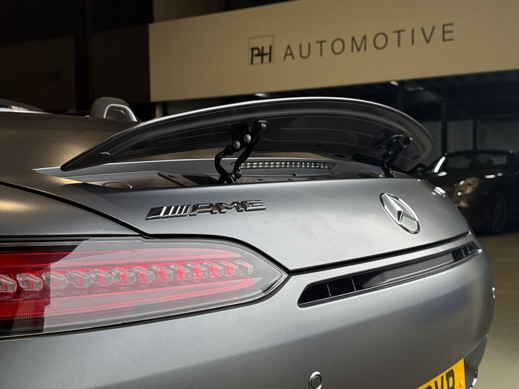 USED 2017 17 MERCEDES-BENZ AMG GT 4.0 V8 BiTurbo C Roadster 2dr Petrol SpdS DCT Euro 6 (s/s) (557 ps) MB HISTORY|AMG SEATS|BURMESTER