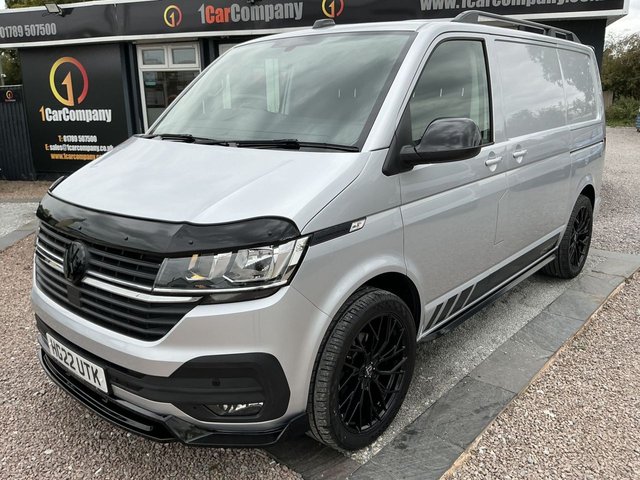 View our Volkswagen Transporter 2.0 TDI T28 Highline Panel Van 5dr Diesel DSG FWD SWB Euro 6 (s/s) (150 ps)
