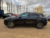 USED 2020 70 PORSCHE CAYENNE 3.0 V6 E-Hybrid 17.9kWh SUV 5dr Petrol Plug-in Hybrid TiptronicS 4WD Euro 6 (s/s) (3.6kW Charger) (462 ps) 12 MONTHS  WARRANY INCLUDING !!!