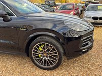 USED 2020 70 PORSCHE CAYENNE 3.0 V6 E-Hybrid 17.9kWh SUV 5dr Petrol Plug-in Hybrid TiptronicS 4WD Euro 6 (s/s) (3.6kW Charger) (462 ps) 12 MONTHS  WARRANY INCLUDING !!!