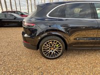 USED 2020 70 PORSCHE CAYENNE 3.0 V6 E-Hybrid 17.9kWh SUV 5dr Petrol Plug-in Hybrid TiptronicS 4WD Euro 6 (s/s) (3.6kW Charger) (462 ps) 12 MONTHS  WARRANY INCLUDING !!!
