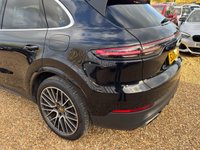 USED 2020 70 PORSCHE CAYENNE 3.0 V6 E-Hybrid 17.9kWh SUV 5dr Petrol Plug-in Hybrid TiptronicS 4WD Euro 6 (s/s) (3.6kW Charger) (462 ps) 12 MONTHS  WARRANY INCLUDING !!!