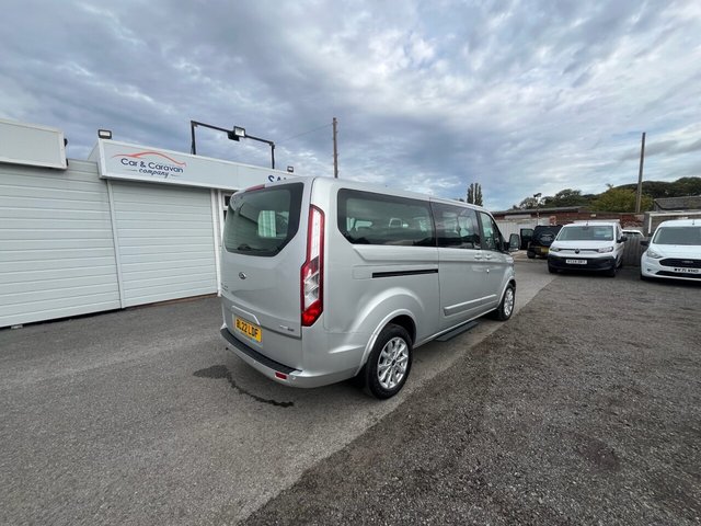 2022 Ford Tourneo Custom 2L Titanium 5dr - Photo 6