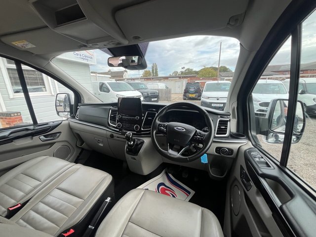 2022 Ford Tourneo Custom 2L Titanium 5dr - Photo 12