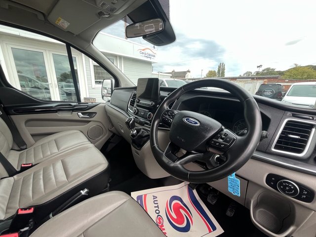 2022 Ford Tourneo Custom 2L Titanium 5dr - Photo 10