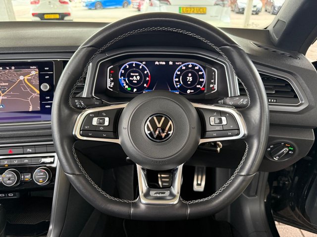 2021 VOLKSWAGEN T-ROC - Photo 8