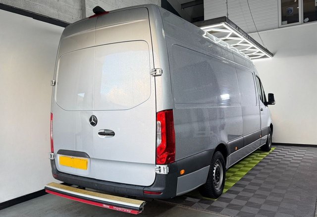 2020 Mercedes-Benz SPRINTER - Photo 2