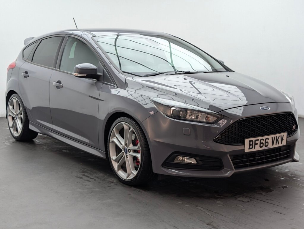 View our FORD FOCUS