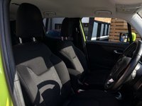 USED 2017 67 JEEP RENEGADE 1.4T MultiAirII Longitude SUV 5dr Petrol DDCT Euro 6 (s/s) (140 ps) STAND OUT FROM THE CROWD!