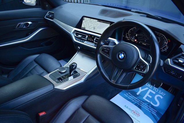View our BMW 3 SERIES