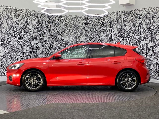 2018 Ford Focus 1L St-Line 5dr - Photo 12