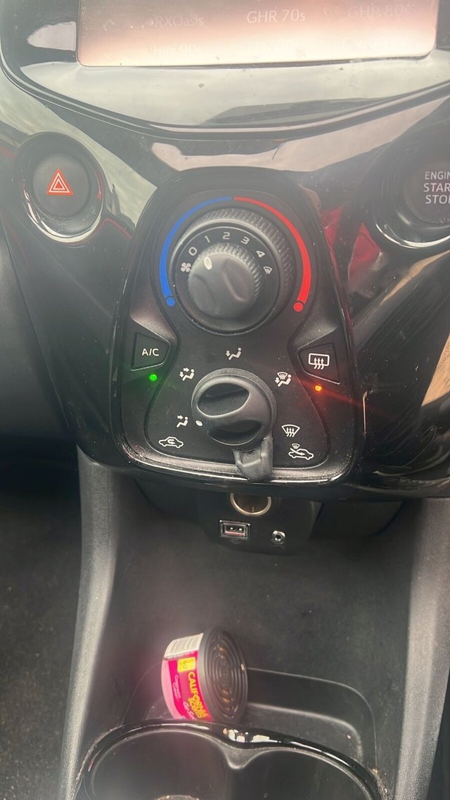 2015 Peugeot 108 1.2L Allure 5dr - Photo 6