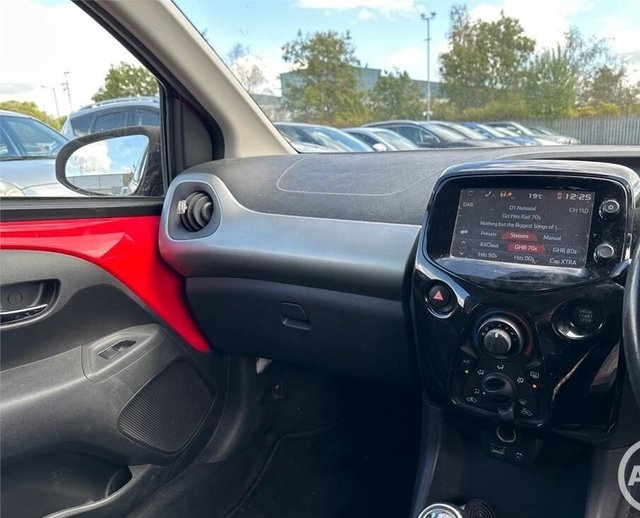 2015 Peugeot 108 1.2L Allure 5dr - Photo 10