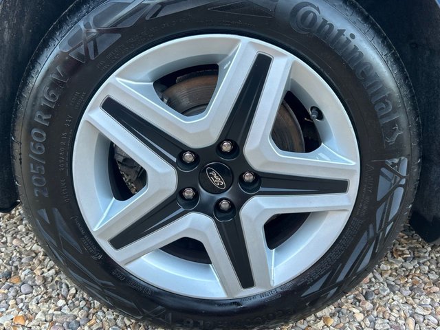 2022 FORD FOCUS - Photo 7