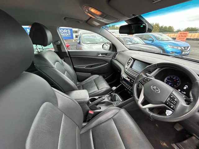 2017 HYUNDAI TUCSON - Photo 2