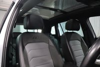USED 2018 68 VOLKSWAGEN TIGUAN 2.0 TDI R-Line SUV 5dr Diesel Manual Euro 6 (s/s) (150 ps) PANORAMIC SUNROOF / PEARLESCENT WHITE / ONE PREVIOUS OWNER