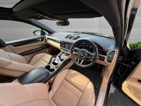 USED 2021 21 PORSCHE CAYENNE 3.0T V6 Coupe 5dr Petrol TiptronicS 4WD Euro 6 (s/s) (340 ps) ** GLASS PANORAMIC SUNROOF **ULEZ