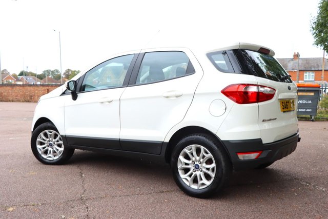 2017 FORD ECOSPORT - Photo 4