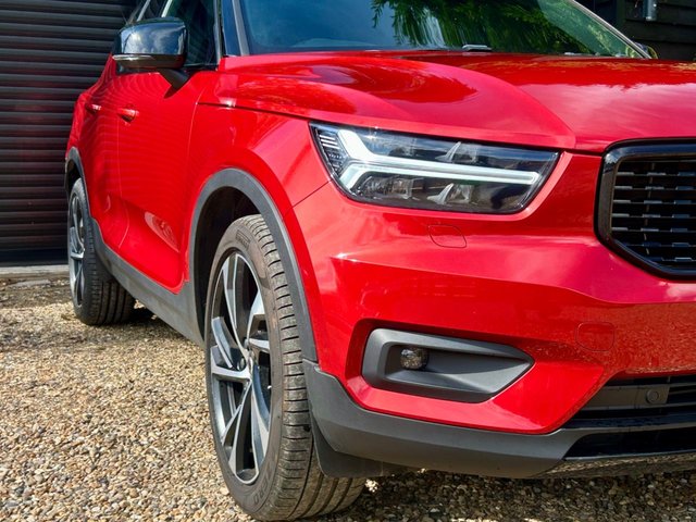 View our VOLVO XC40