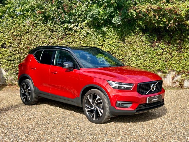 View our VOLVO XC40