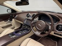 USED 2011 11 JAGUAR XJ 5.0 V8 Portfolio Saloon 4dr Petrol Auto Euro 5 (385 ps) PAN ROOF|HEAT+COOL CREAM SEATS