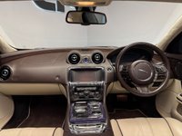USED 2011 11 JAGUAR XJ 5.0 V8 Portfolio Saloon 4dr Petrol Auto Euro 5 (385 ps) PAN ROOF|HEAT+COOL CREAM SEATS